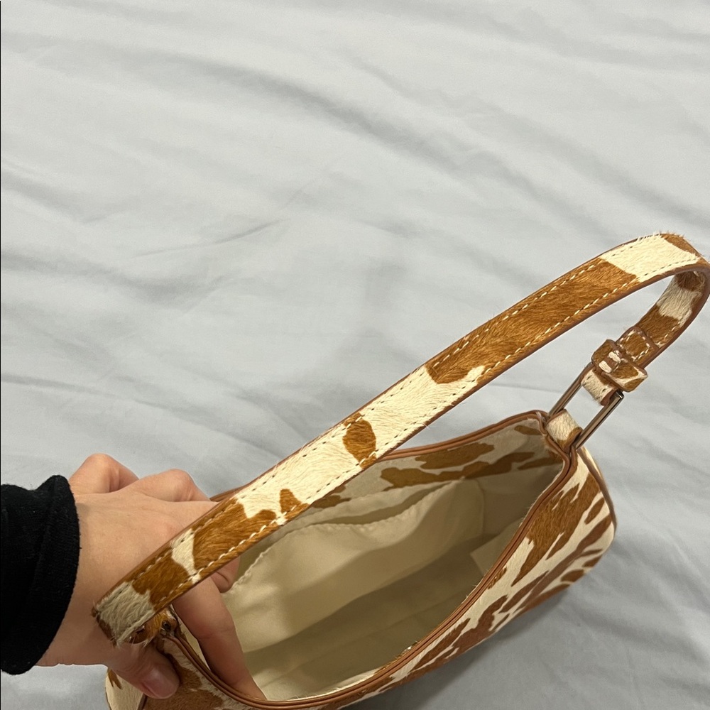Brown and Cream Women's Shoulder Bag - Picture 3 of 5